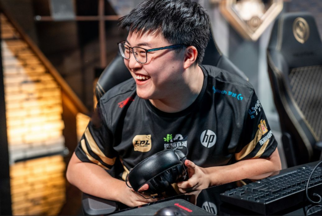 开云在线登陆入口-Rookie意外战胜掘金，战术调整引爆全场！热度持续攀升-开云在线登陆入口