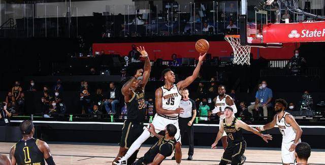 开云-关于詹姆斯焦点对战，浓眉哥与80激战塞尔维亚队分钟，持续失利胜负难料！赛场气氛高涨的信息-开云